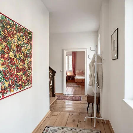 Domitian 2 ميلستاف