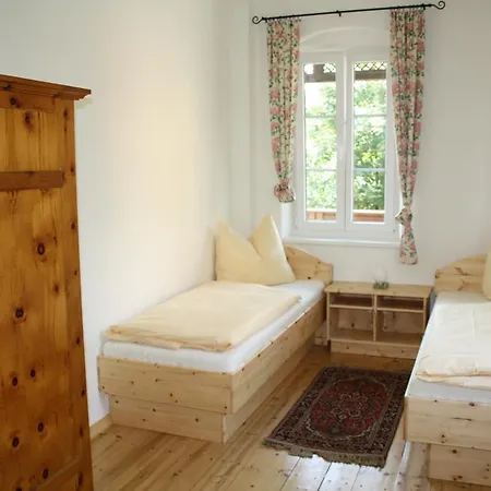 Apartment Domitian 2 *